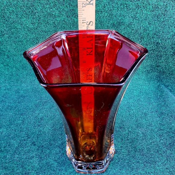 Hoosier Glass Ruby Red 10” Tall Glass Vase 6 Sided 4041 ~ Vintage 4lbs 5oz - Picture 9 of 13